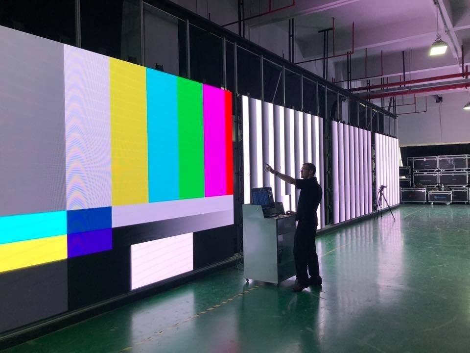 Stuart Thornton Testing Each Pixel